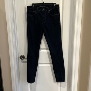 Joes jeans. 32x32. Dark wash. Worn minimally. Great condition